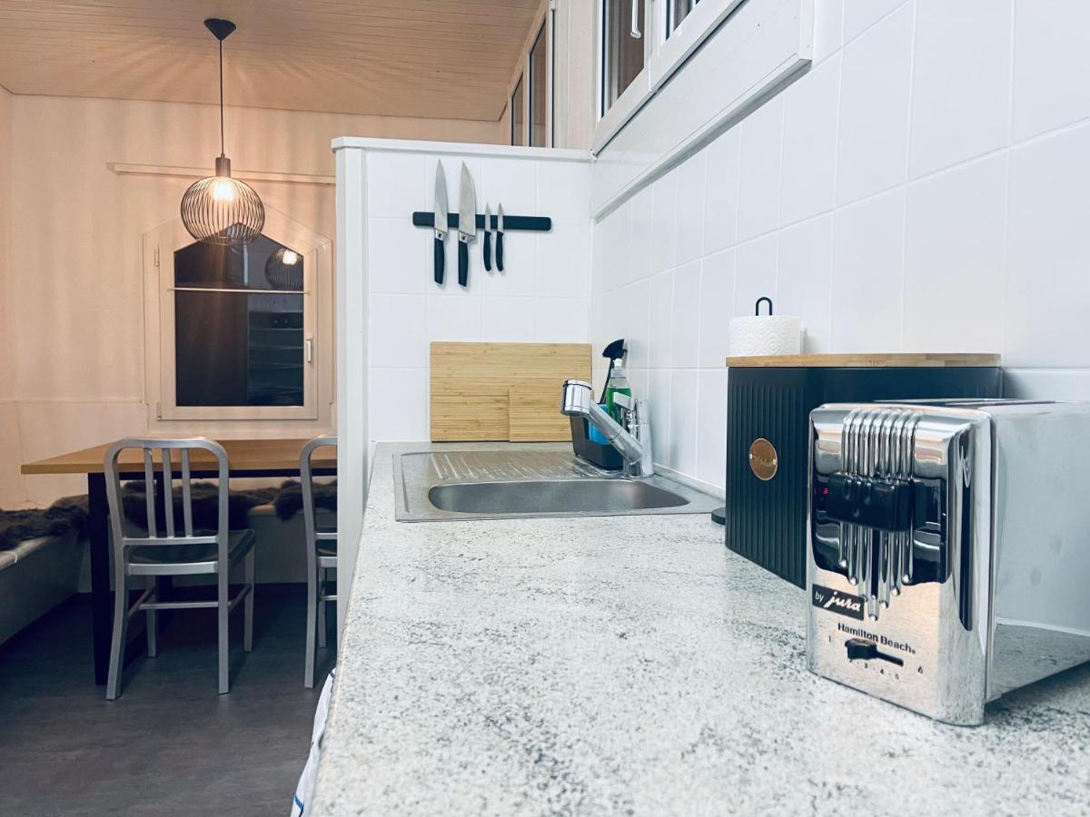 -The Urbanist- Lakeview Free Parking 2Bd Fast Wifi Oberhofen Bagian luar foto